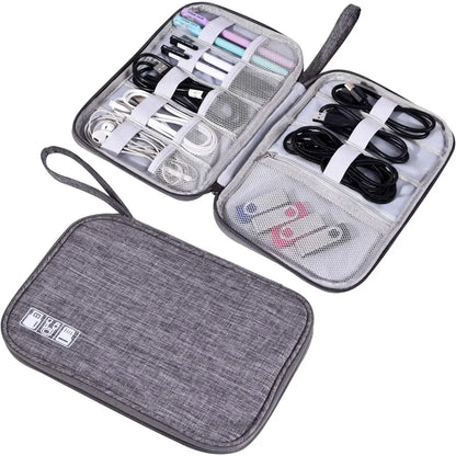 Sac de rangement Organiseur Tech pour accessoires électroniques – pochette de voyage imperméable pour câbles, chargeurs, SSD, cartes mémoire et gadgets, idéale pour optimiser l’organisation dans une valise ou un sac à dos