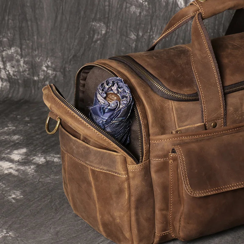 sac de voyage cuir homme en cuir véritable de vache pleine fleur finition crazy horse, sac de voyage vintage marron et noir pour homme, sac week-end cuir souple style duffle bag, sac de voyage homme bandoulière et porté main, sac de sport cuir élégant gym et déplacements professionnels, sac business voyage cuir premium, sac de voyage cuir robuste pour court séjour, sac homme cuir grande capacité doublure textile résistante, sac de voyage cuir authentique style rétro, travel bag leather men crazy horse cow l