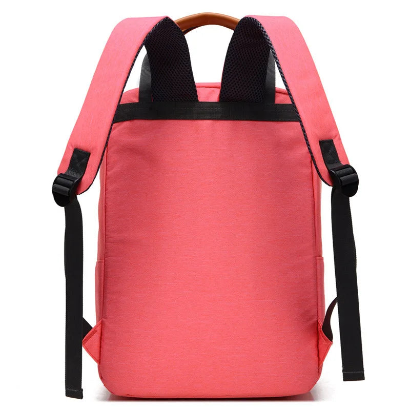 Sac à dos voyage femme Canvas Urbain™ – design moderne et confortable, multipoche et résistant à l’eau, compagnon parfait pour toutes vos aventures en ville.