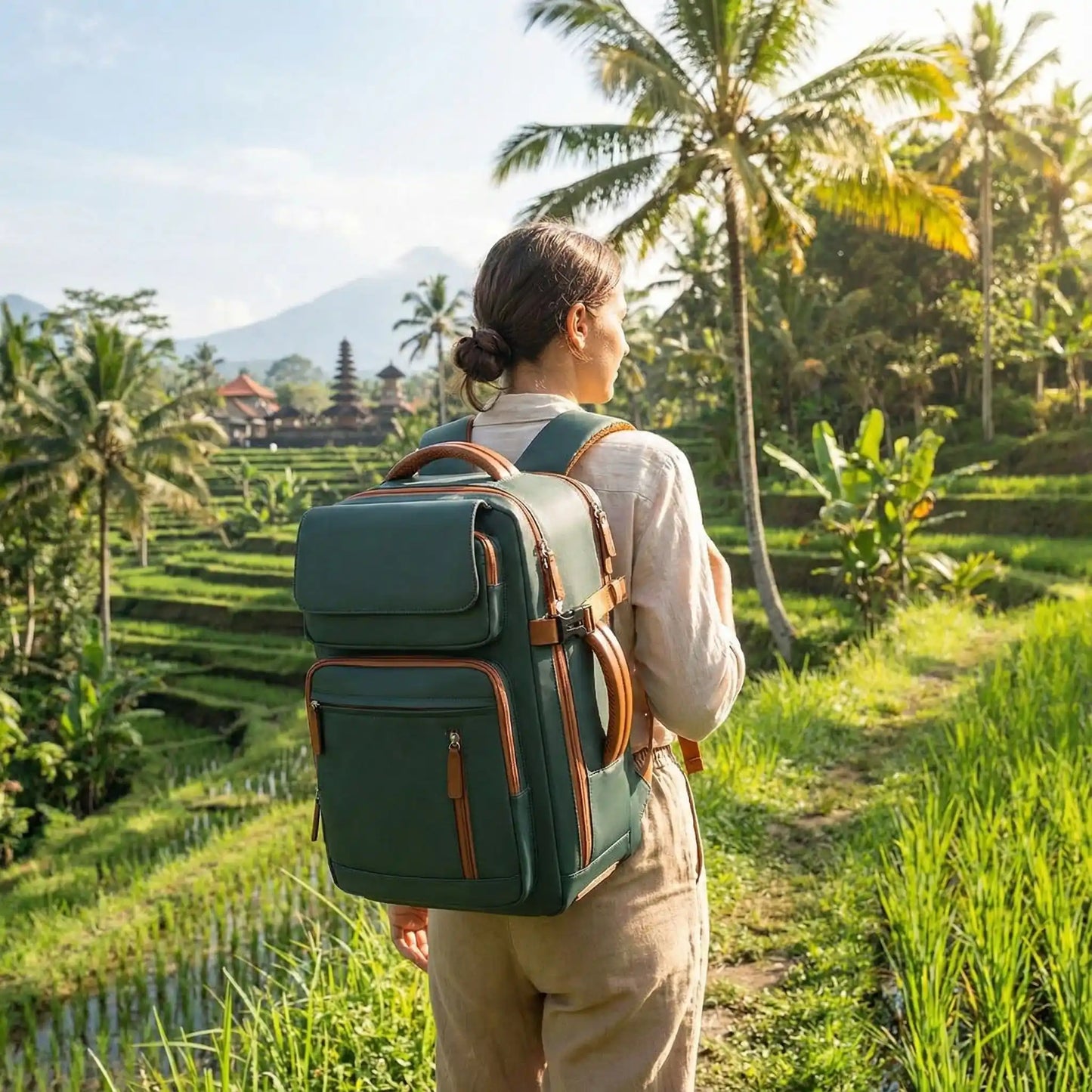 Women's travel backpack | Aura Voyage™