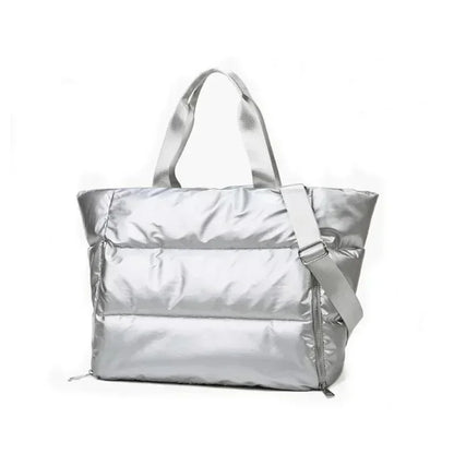 Découvrez le sac de sport femme ImperFit™, l'accessoire parfait pour les femmes actives cherchant un sac de sport femme imperméable en nylon Oxford haute densité déperlant anti-usure et respirant, un sac de sport femme grande capacité 36-55L modulable pour fitness yoga piscine ou voyage week-end, un sac de sport femme avec compartiment chaussures ventilé pour séparer linge propre et affaires mouillées, un sac de sport femme porte-tapis yoga intégré idéal pour séances pilates ou yoga femme imperméable