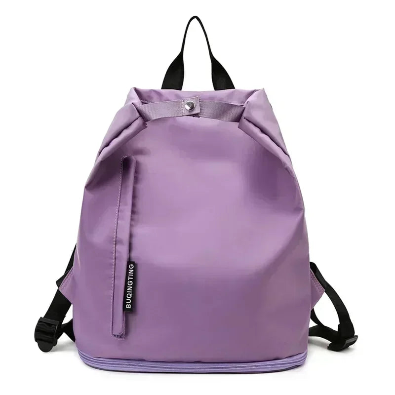 Sac de sport femme FlowBag vu de face

Intérieur spacieux du sac de sport femme FlowBag

Compartiment chaussures du FlowBag femme

FlowBag sac de sport pour yoga et fitness

FlowBag sac de sport étanche pour piscine

FlowBag sac week-end femme élégant

FlowBag sac de sport pour voyage cabine

FlowBag avec bandoulière réglable confortable

FlowBag design chic et moderne pour femme

Détails techniques du sac de sport FlowBag