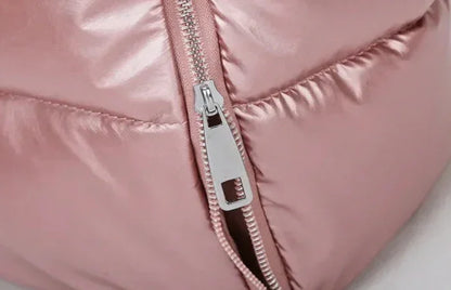 Découvrez le sac de sport femme ImperFit™, l'accessoire parfait pour les femmes actives cherchant un sac de sport femme imperméable en nylon Oxford haute densité déperlant anti-usure et respirant, un sac de sport femme grande capacité 36-55L modulable pour fitness yoga piscine ou voyage week-end, un sac de sport femme avec compartiment chaussures ventilé pour séparer linge propre et affaires mouillées, un sac de sport femme porte-tapis yoga intégré idéal pour séances pilates ou yoga femme imperméable