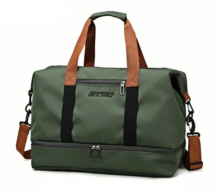 Découvrez le sac de sport femme Movella™, l'accessoire indispensable pour les femmes actives à la recherche d'un sac de sport femme imperméable en tissu Oxford résistant aux intempéries, un sac de sport femme avec compartiment séparé pour chaussures et linge humide pour une organisation hygiénique, un sac de sport femme polyvalent adaptable du bureau à la salle de sport avec capacité généreuse de 20-35L pour 3-5 jours d'affaires, un sac de sport femme élégant disponible en 7 couleurs tendance comme vert kak