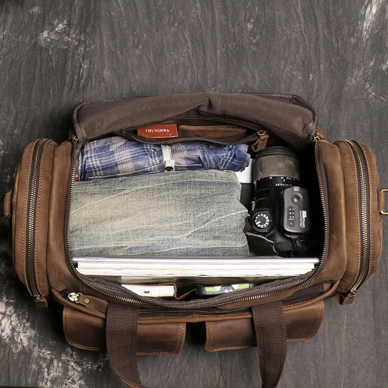 sac de voyage cuir homme en cuir véritable de vache pleine fleur finition crazy horse, sac de voyage vintage marron et noir pour homme, sac week-end cuir souple style duffle bag, sac de voyage homme bandoulière et porté main, sac de sport cuir élégant gym et déplacements professionnels, sac business voyage cuir premium, sac de voyage cuir robuste pour court séjour, sac homme cuir grande capacité doublure textile résistante, sac de voyage cuir authentique style rétro, travel bag leather men crazy horse cow l