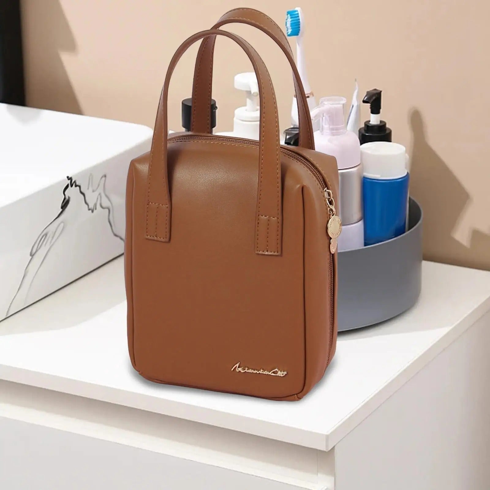 trousse de toilette voyage elegante et compacte en cuir PU disponible en plusieurs coloris pour organisation cabine